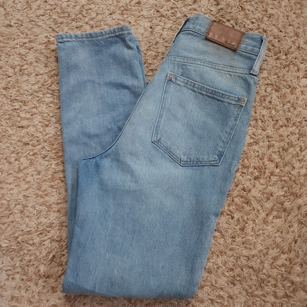 Madewell The Momjean Women 26 Light Wash Distressed High Rise Tapered Denim